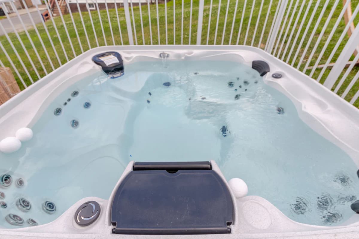 Sauna, Hot Tub & Grill! - Photo 3
